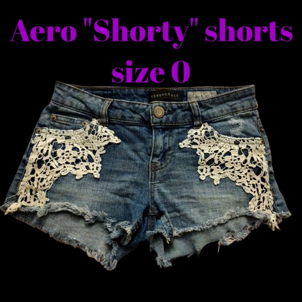 Aeropostale "Shorty" shorts White Lace Pockets Cute!